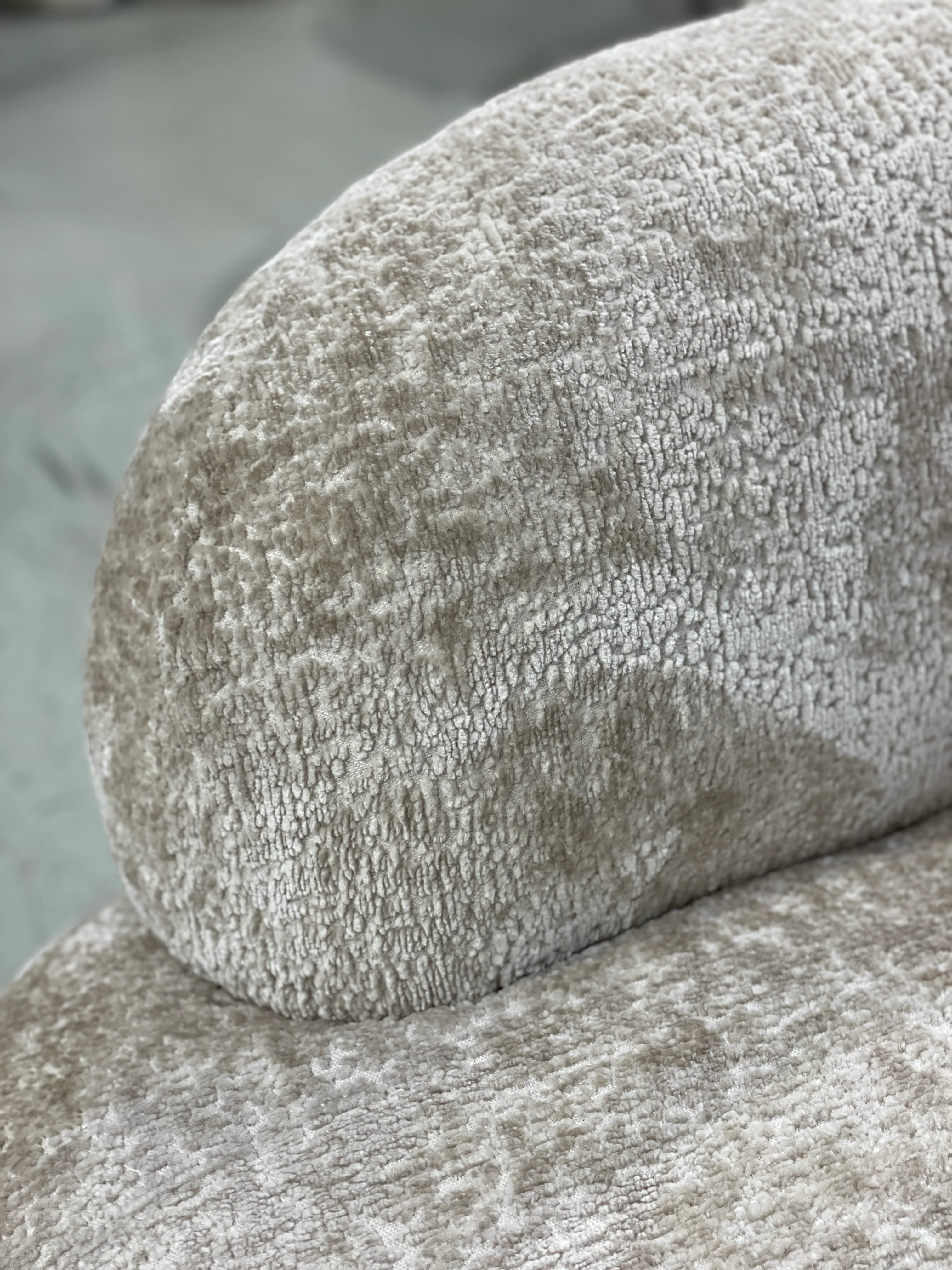 Buffo Sofa - Image 10