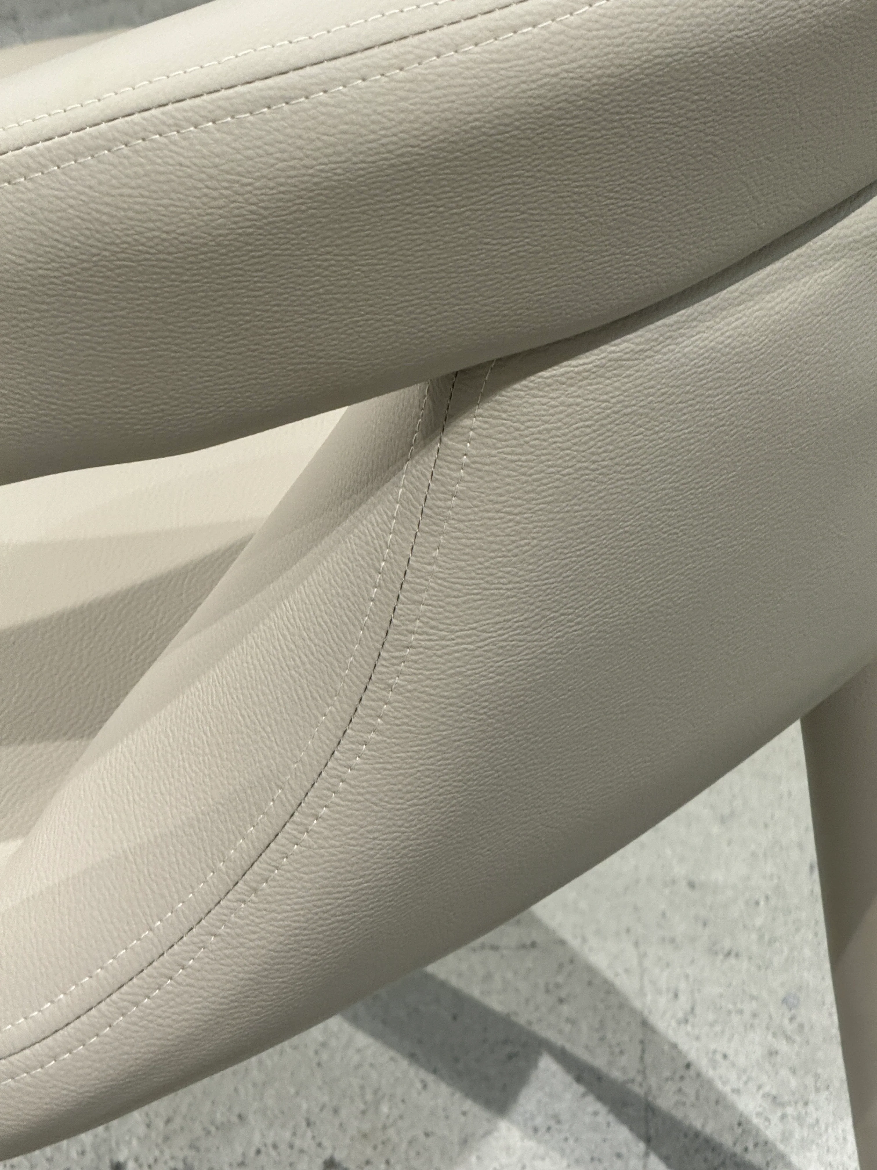 Contour Dining Chair Light Grey/Beige Leather Look - Image 7