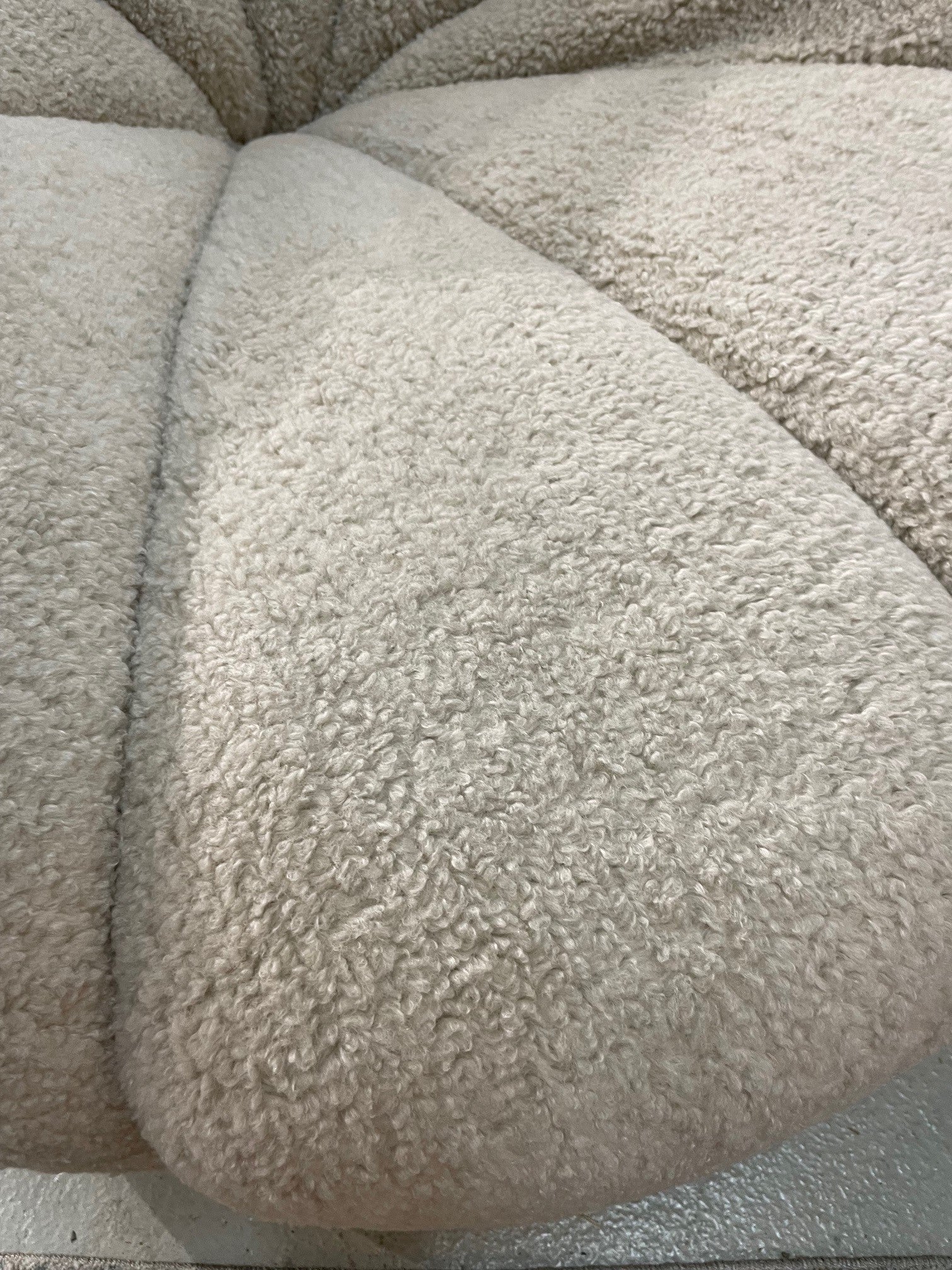 Marshmellow Swivel Chair - Image 7