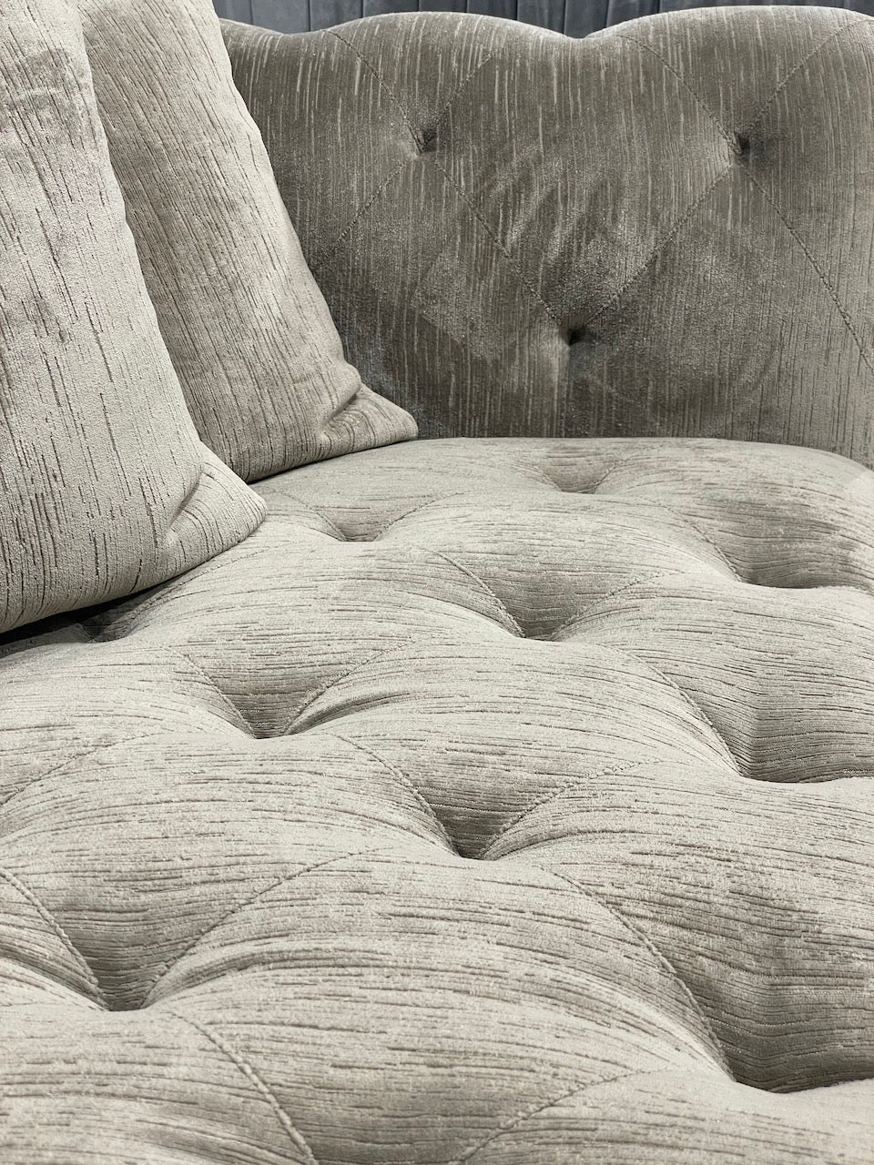 Sparrow 3 Seater - Image 4