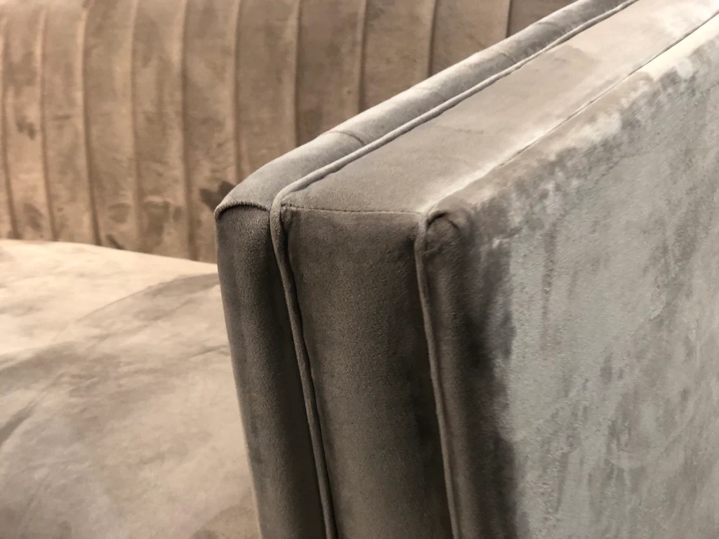 Varsace 3 Seater - Image 6